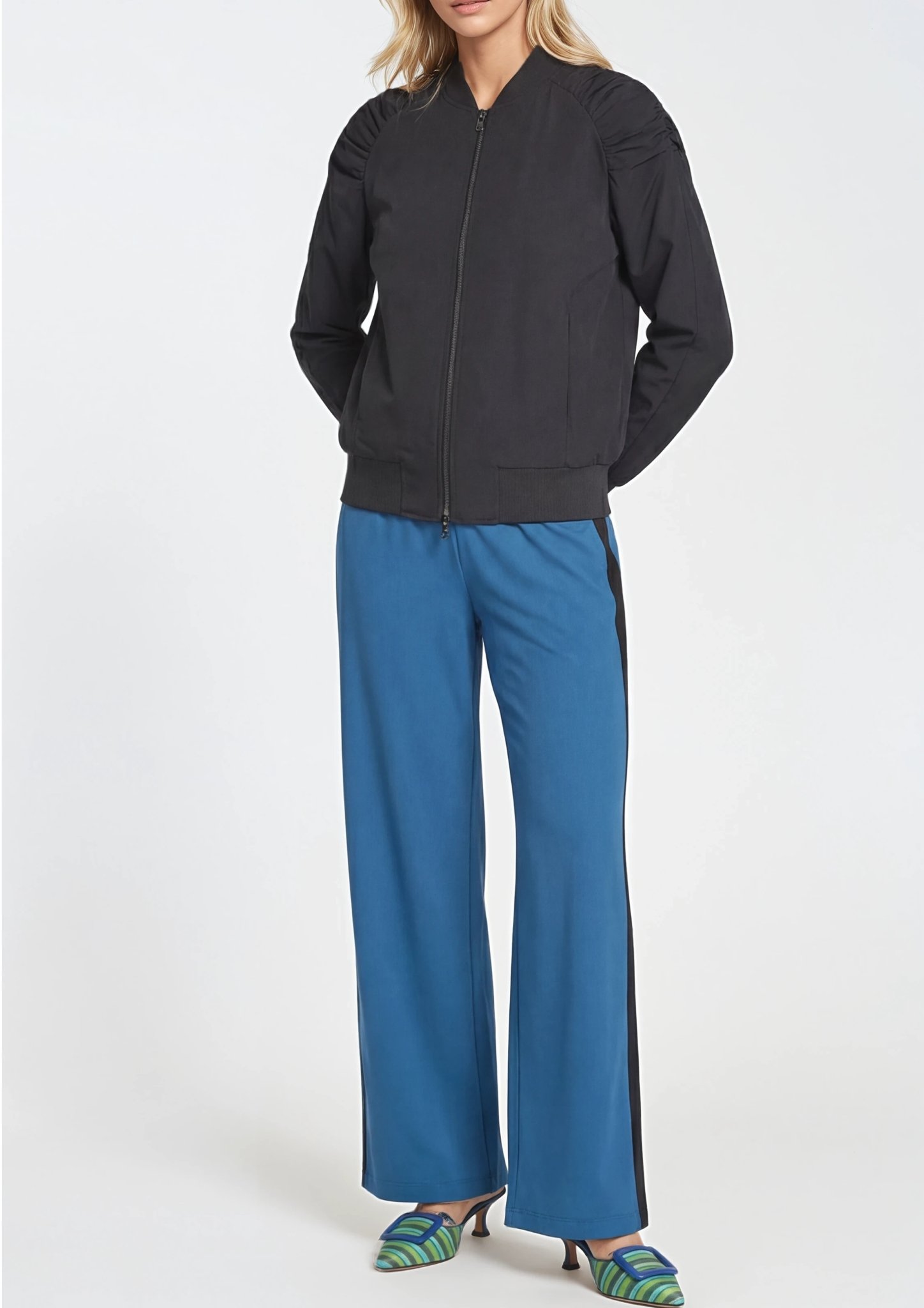 Hose mit Galon Streifen